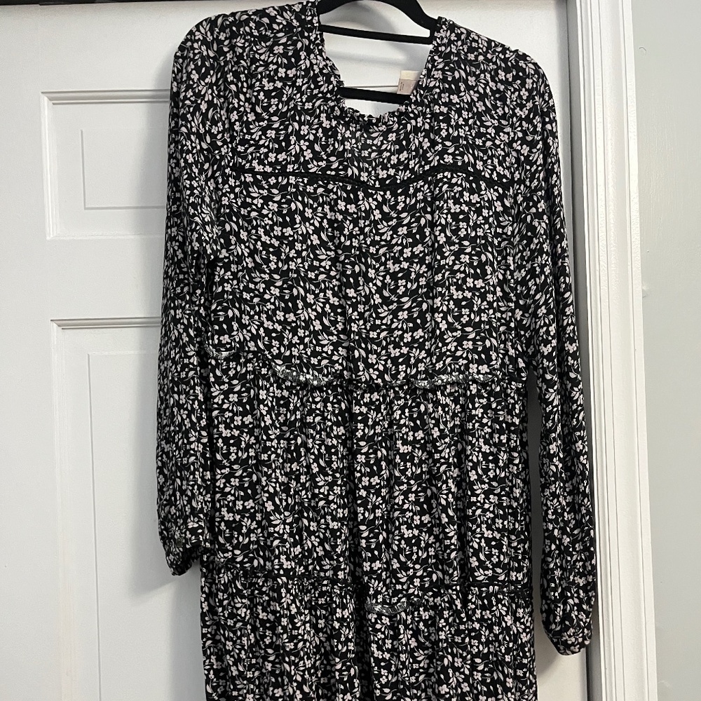 Knox Rose Black Floral Dress (Size Medium)